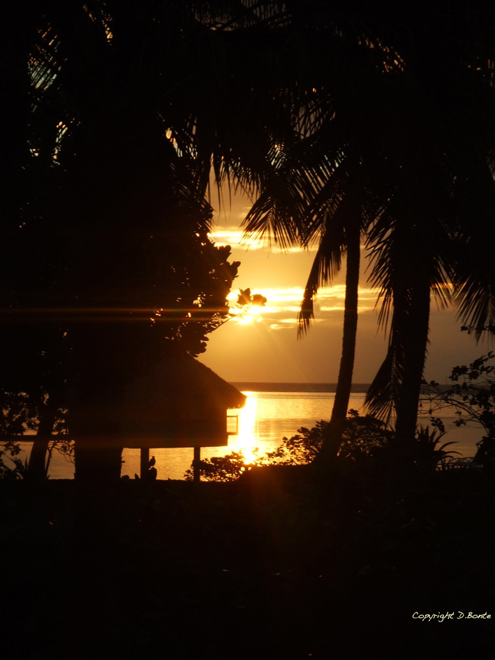 Polynesie-coucher-soleil-piloti
